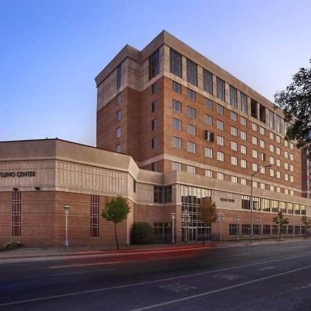 Fluno Center Hotel Мадисън Екстериор снимка
